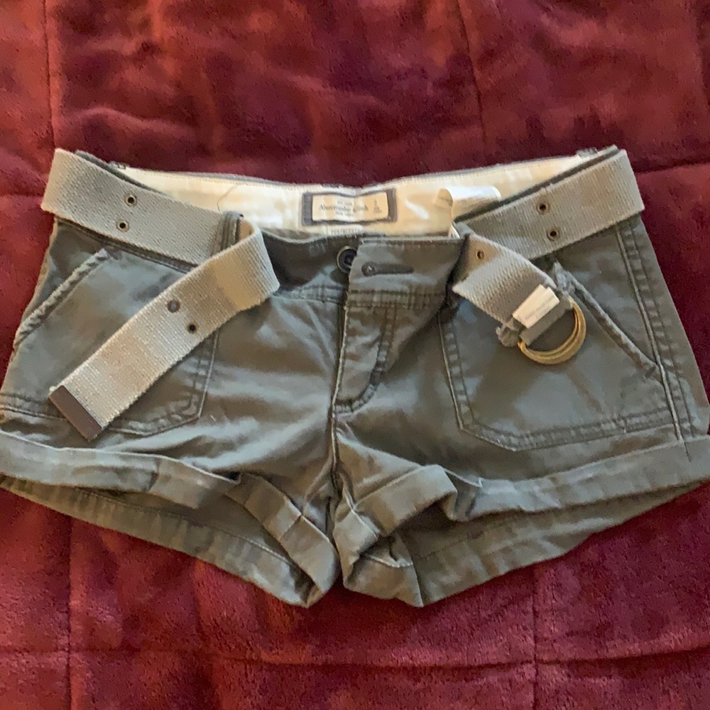 Army Green Abercrombie & Fitch shorts with belt